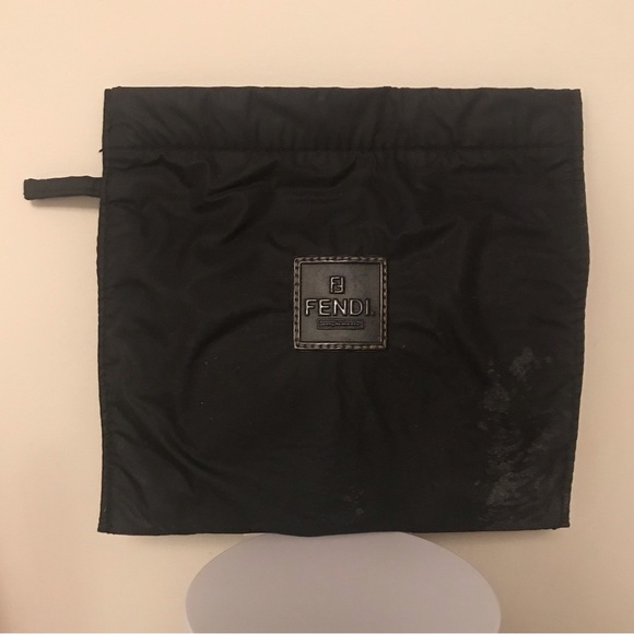 Fendi small blk velcro pouch/makeup case. 💐promo 5 items/$50. Add 2 ur bundle. - Picture 9 of 12